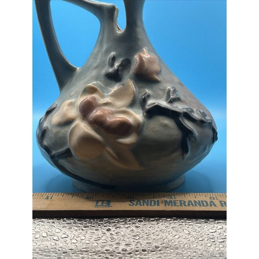 Roseville Magnolia Pottery - 1940's Roseville Magnolia 13-6